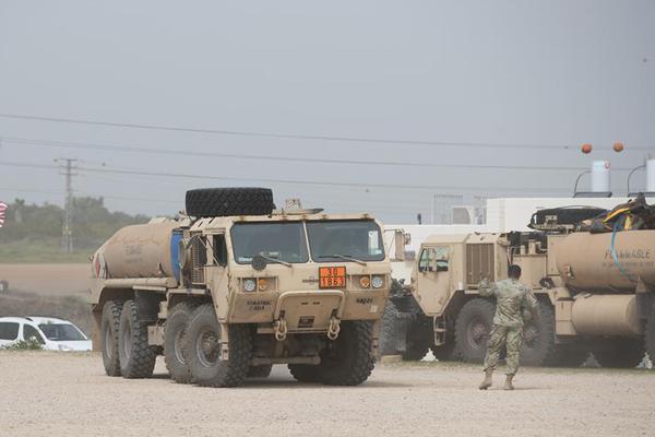 太陽(yáng)控衛(wèi)保羅與馬修斯產(chǎn)生磕碰后引發(fā)肩傷